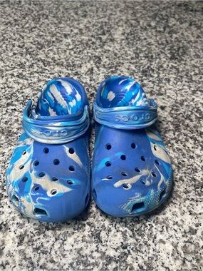 CROCS Classic Marbled Blue Big Kids Boys Girls J1 Slip On Water Shoes Rubber